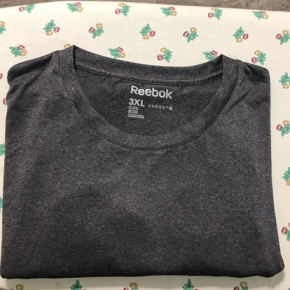 **CLOSEOUT**  Men’s Short Sleeve T-Shirt, Reebok, 3XL